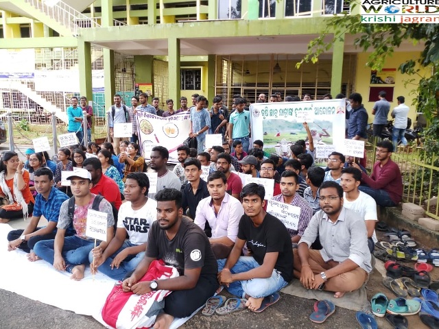 agriculturists on a strike agriculturists on a strike