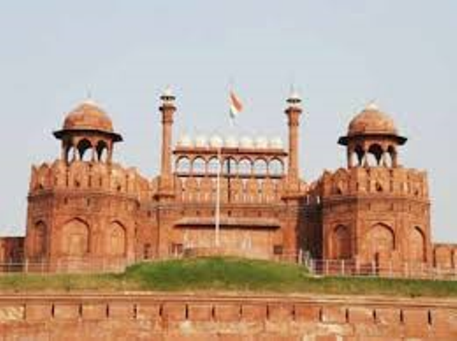 laal quila laal quila