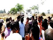 ଧାନମଣ୍ଡି ଅବ୍ୟବସ୍ଥାକୁ ନେଇ ପିଙ୍ଗୁଆଠାରେ ରାସ୍ତା ରୋକିଲେ ଚାଷୀ